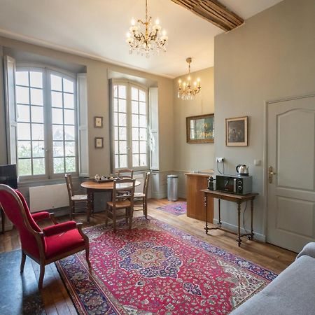 בורז'ה L' Hotel De Panette, Entree Renaissance Cathedrale מראה חיצוני תמונה