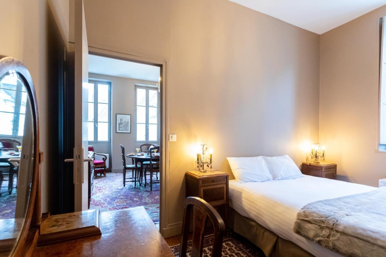 בורז'ה L' Hotel De Panette, Entree Renaissance Cathedrale מראה חיצוני תמונה