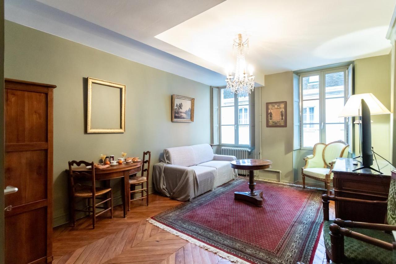 בורז'ה L' Hotel De Panette, Entree Renaissance Cathedrale מראה חיצוני תמונה