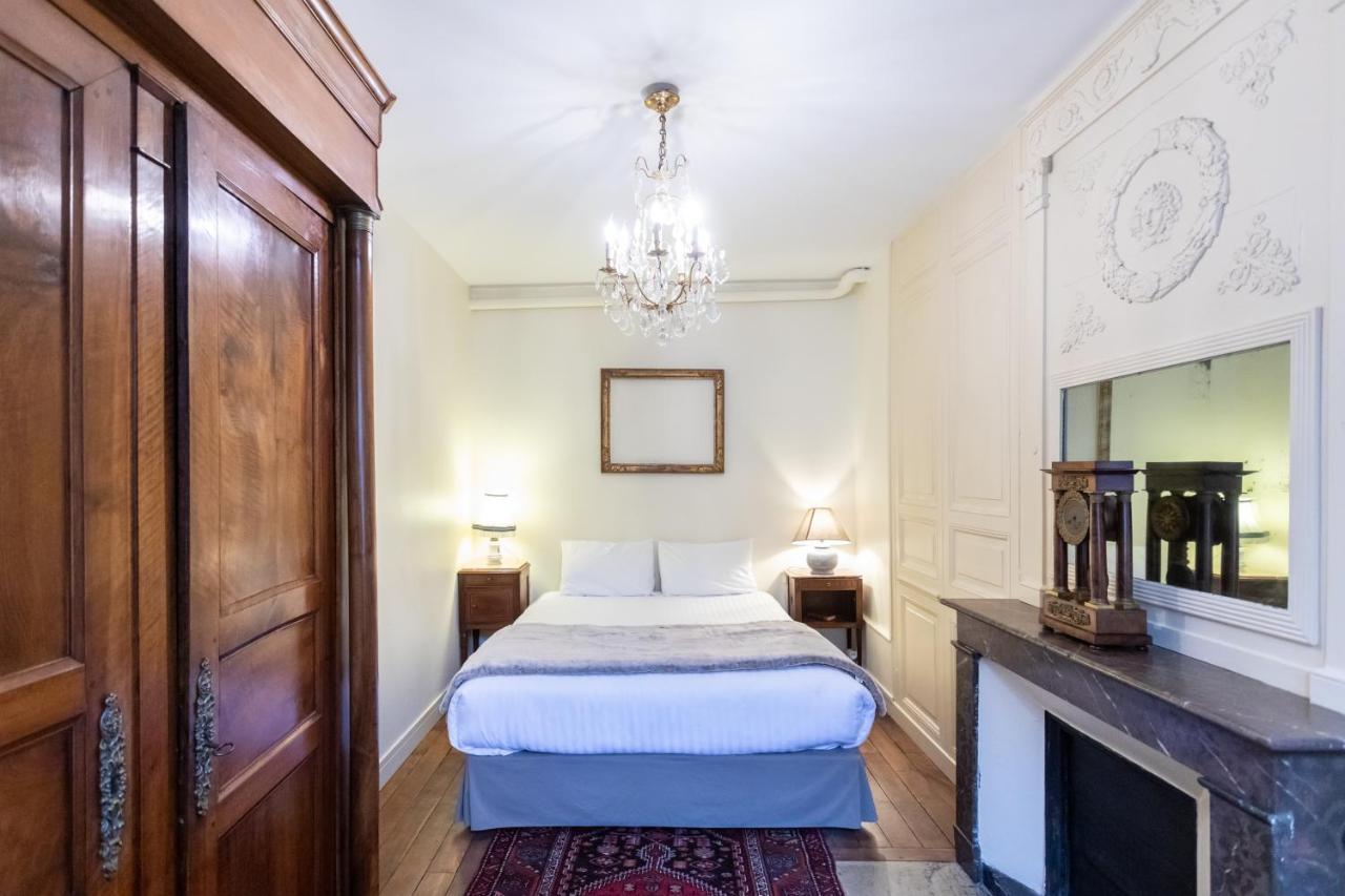 בורז'ה L' Hotel De Panette, Entree Renaissance Cathedrale מראה חיצוני תמונה