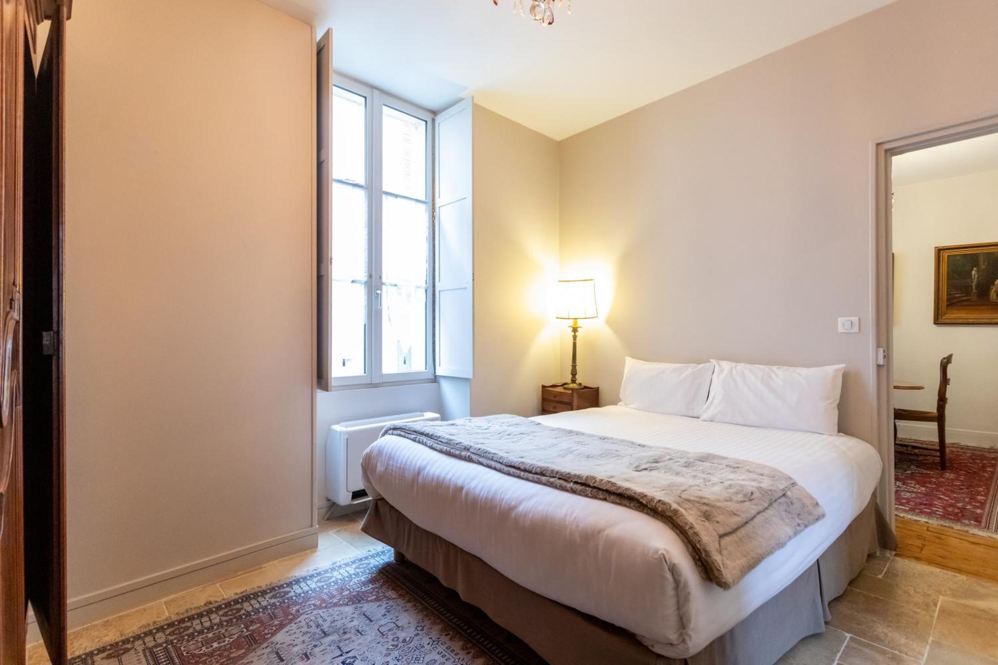 בורז'ה L' Hotel De Panette, Entree Renaissance Cathedrale מראה חיצוני תמונה