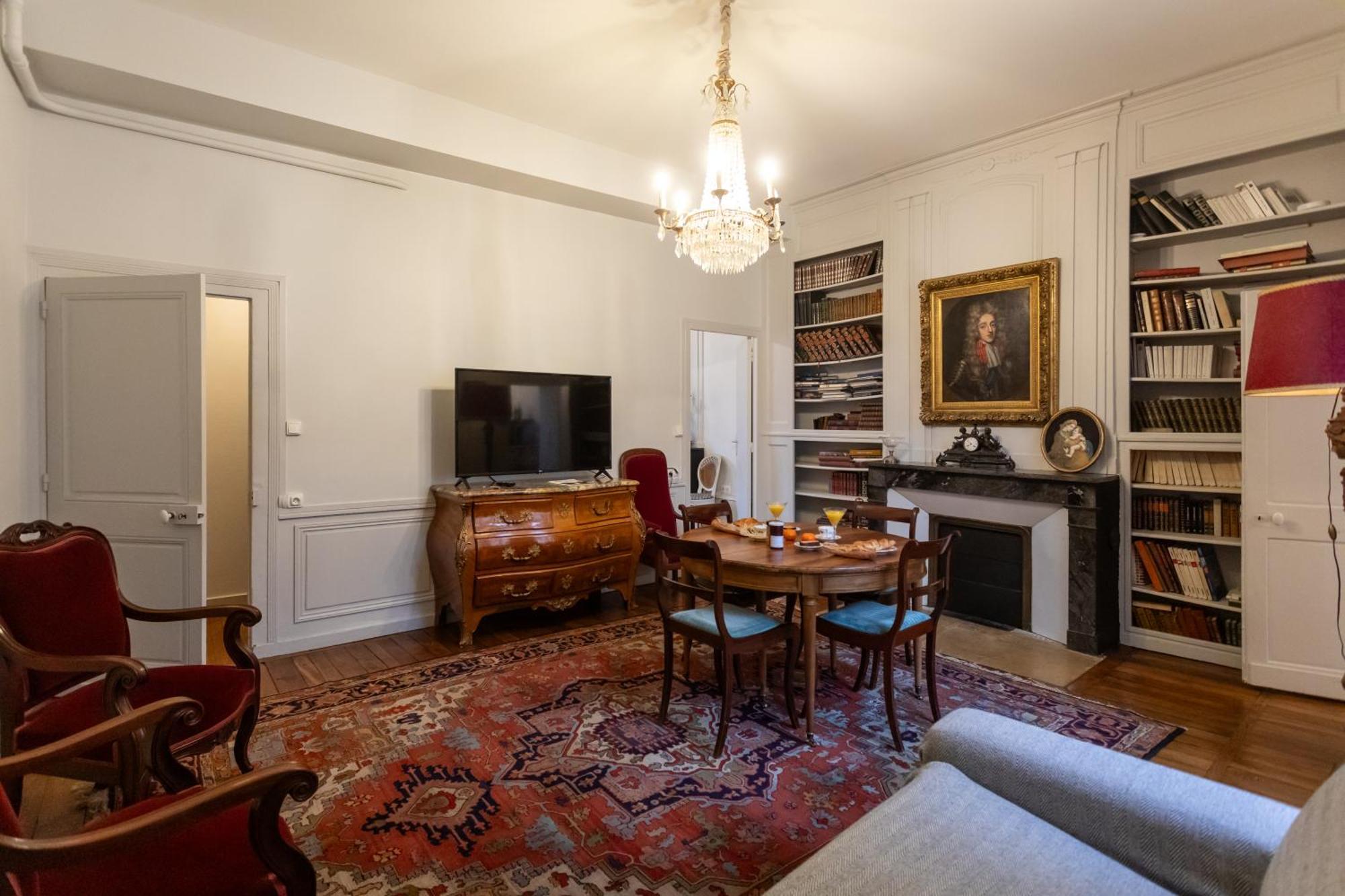 בורז'ה L' Hotel De Panette, Entree Renaissance Cathedrale מראה חיצוני תמונה
