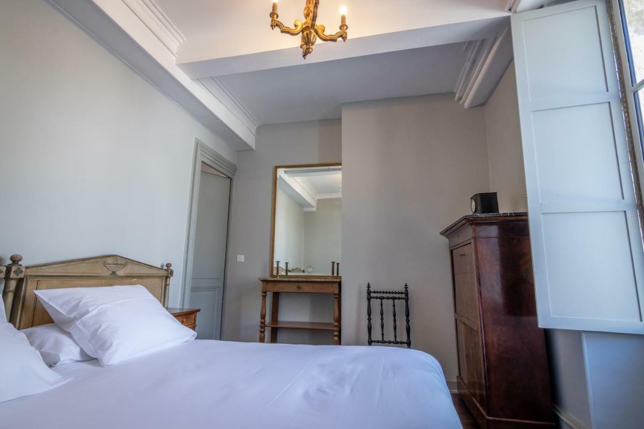 בורז'ה L' Hotel De Panette, Entree Renaissance Cathedrale מראה חיצוני תמונה